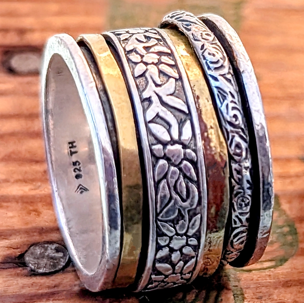 ***SOLD***Silpada Floral Twirl Sterling Silver and Brass Spinner Ring - Picture 10 of 10